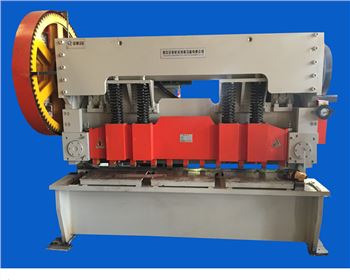 Q11-13X2500電動機械剪板機